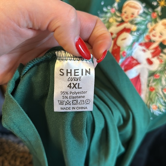 SHEIN curve plus size Christmas t shirt - Picture 4 of 5